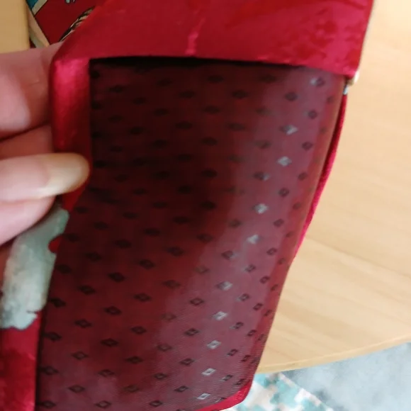 Vintage Deep Red and Teal Artistic Silk Italian Tie - Picture 4 of 9